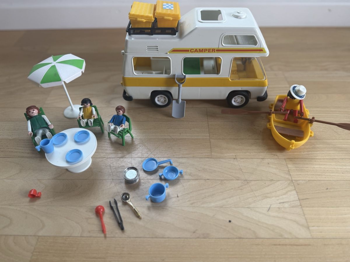 Playmobil Giocattoli: Playmobil 70er Jahre Camper – Usato da Ürikon venduto da licerutti
