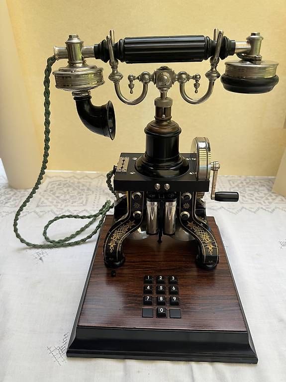 Telefone: Nostalgie Telefon – Gebraucht aus Genolier von inf_ng6v