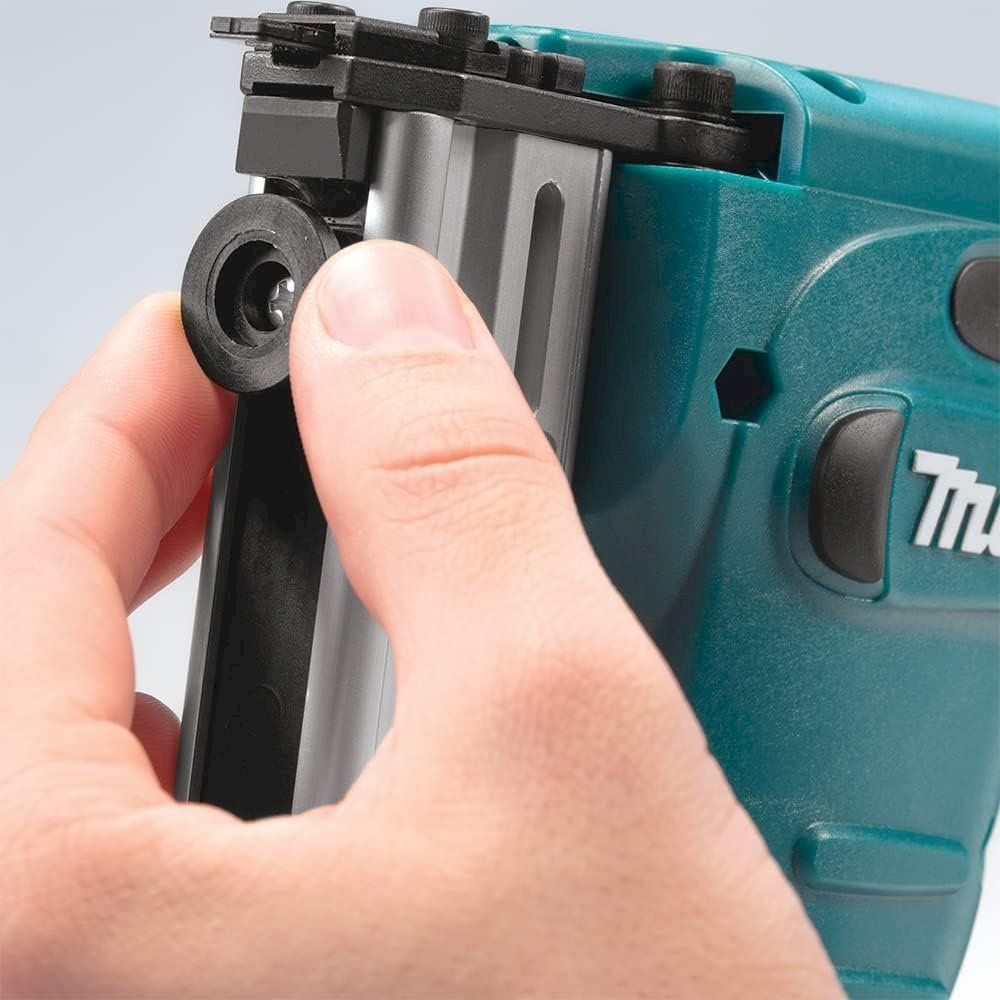 Alle Werkzeuge: Makita DST221Z Akku-Tacker 18V – Neu und originalverpackt aus Bottighofen von zaap 6