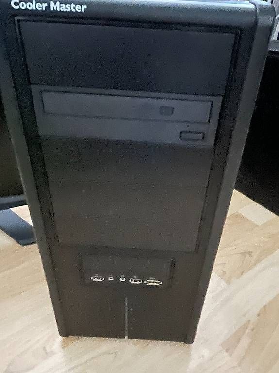 PCs: PC Gygabyte Techn. CoolerMaster – D'occasion à Zofingen par Namasdei01