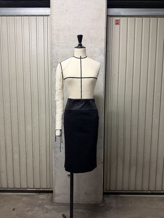 JUPE NOIRE MAJE TAILLE 38