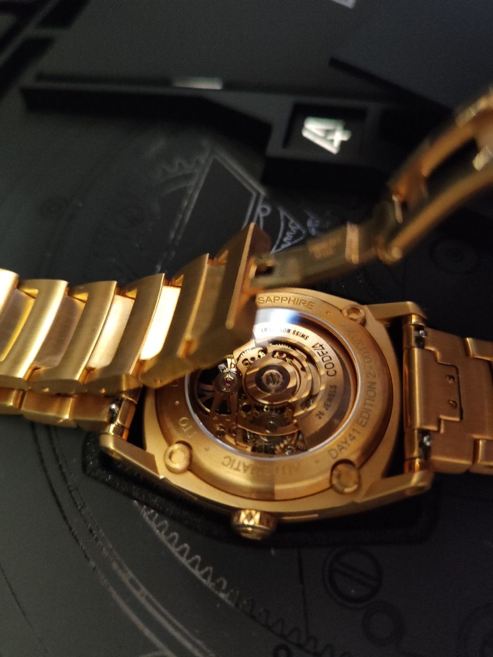 Orologi: code 41 Gold Watch - Excellent Condition – Nuovo (secondo la descrizione) da Mülligen venduto da vagos85 3