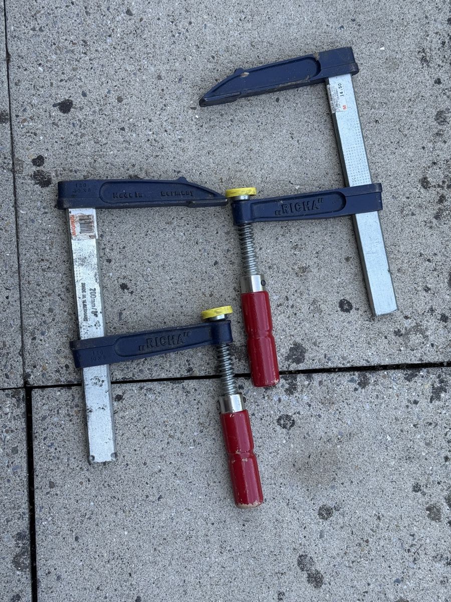 Tutti gli attrezzi: Schraubzwingen 20 cm 2 Stk – Usato da Müllheim Dorf venduto da Hoernlimann