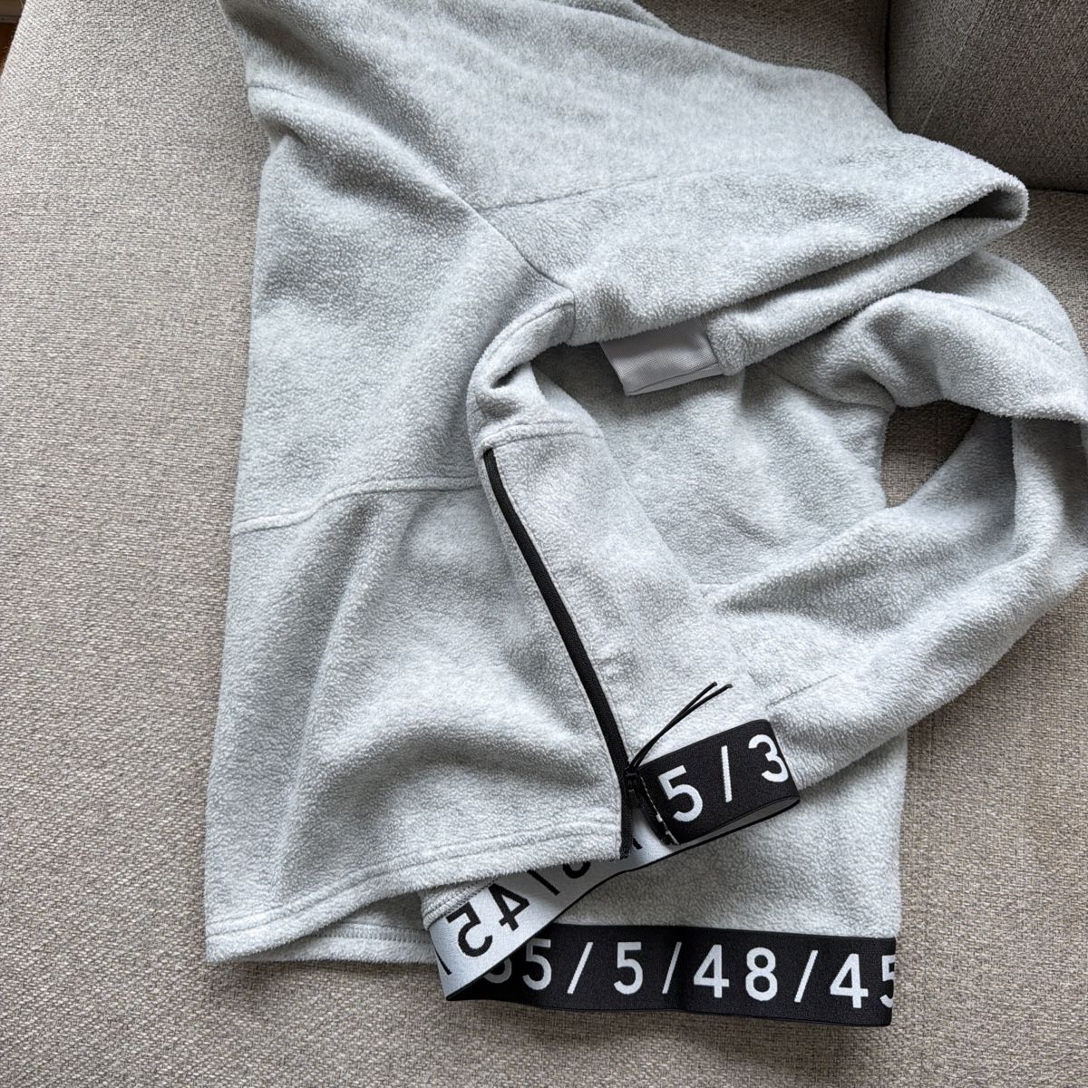 H&M Maglioni & Felpe: Hoodie – Usato da Kriens venduto da fiona.law98 2