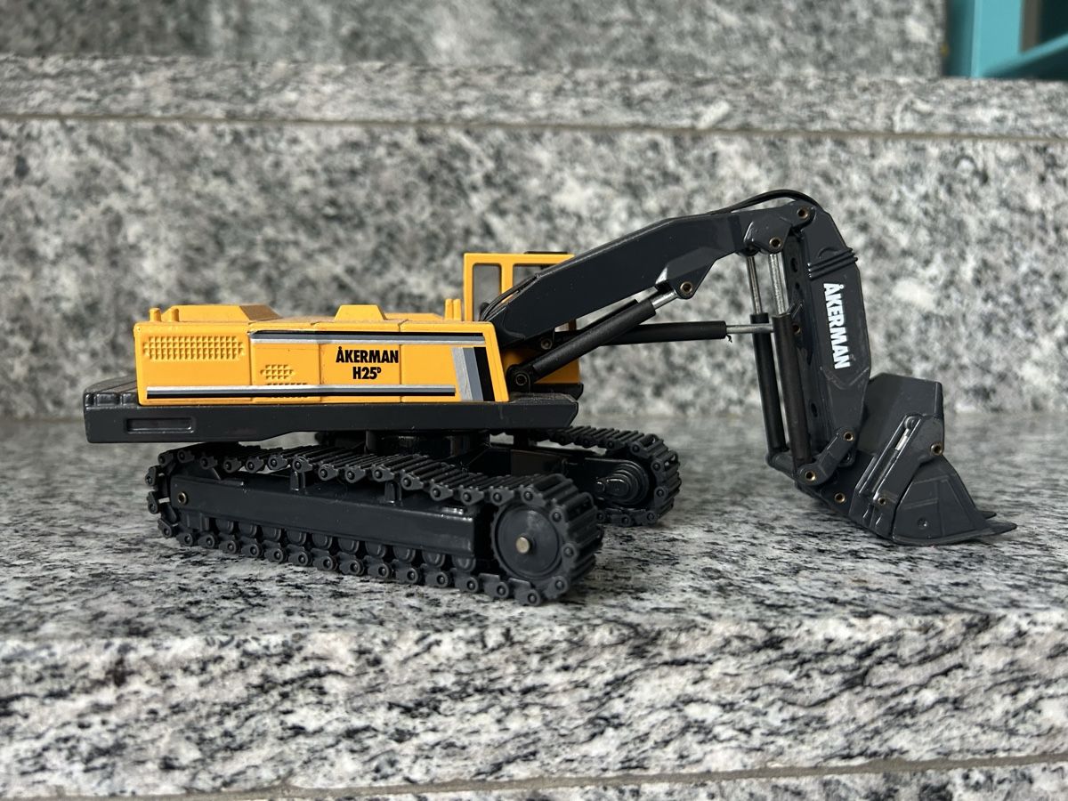 Joal Modellbausätze & Standmodelle: Akermann H25, 1:50, Joal – Gebraucht aus Horw von Tigercat635 1