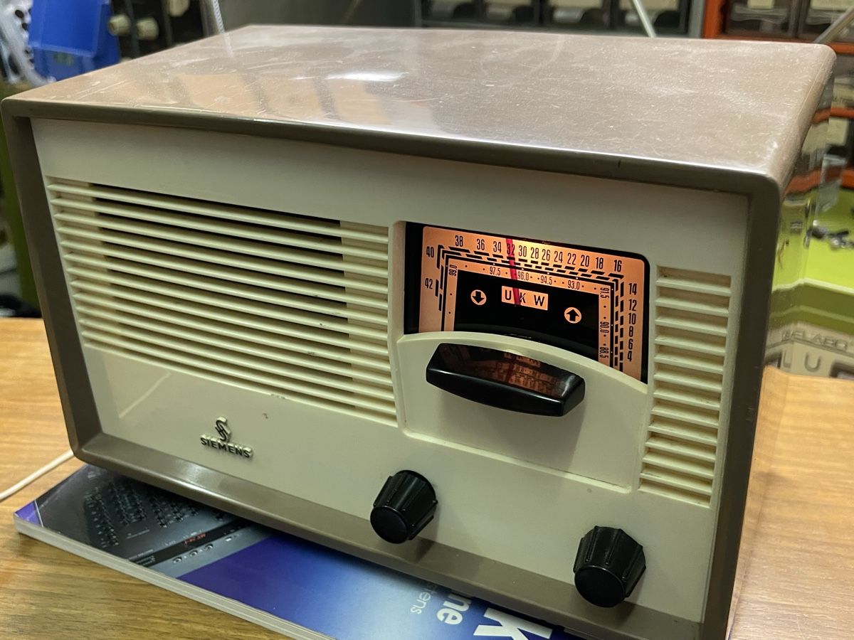 Radio: Siemens A7 kleinradio – Usato da Oftringen venduto da Jradioman