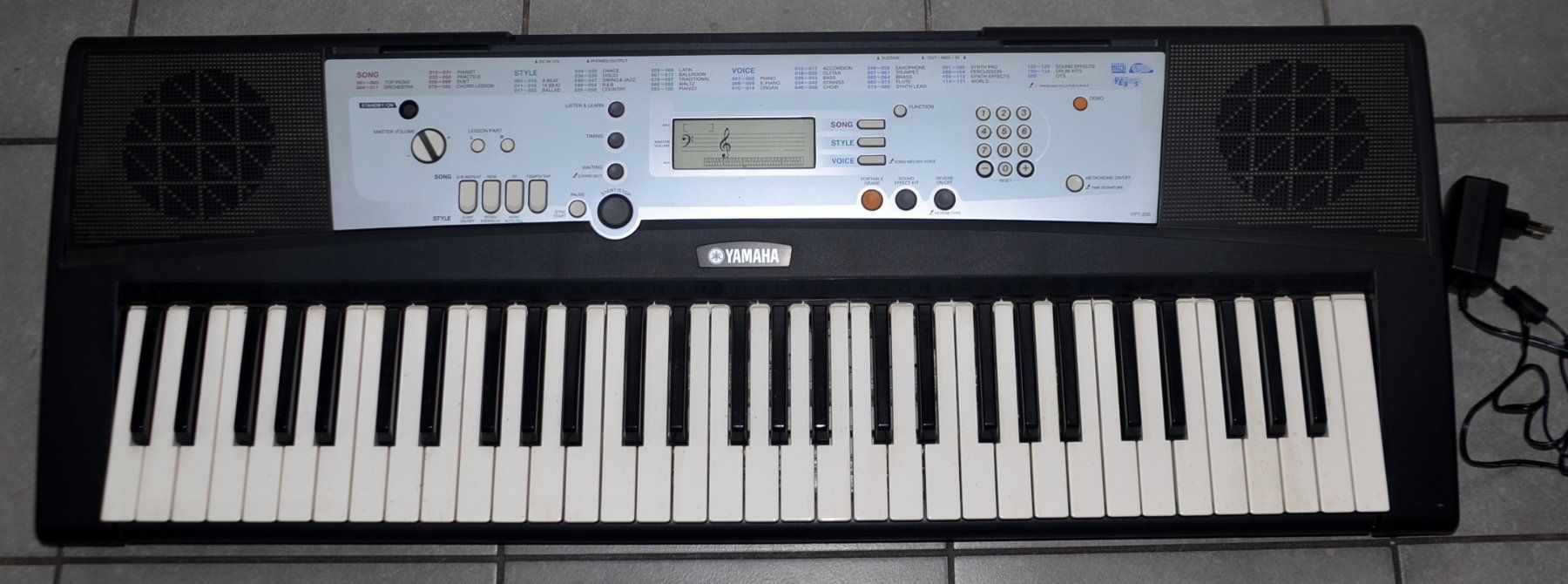 Yamaha Strumenti musicali: Yamaha YPT-200 Digital Piano Keyboard – Usato da Collonges venduto da arashee 3