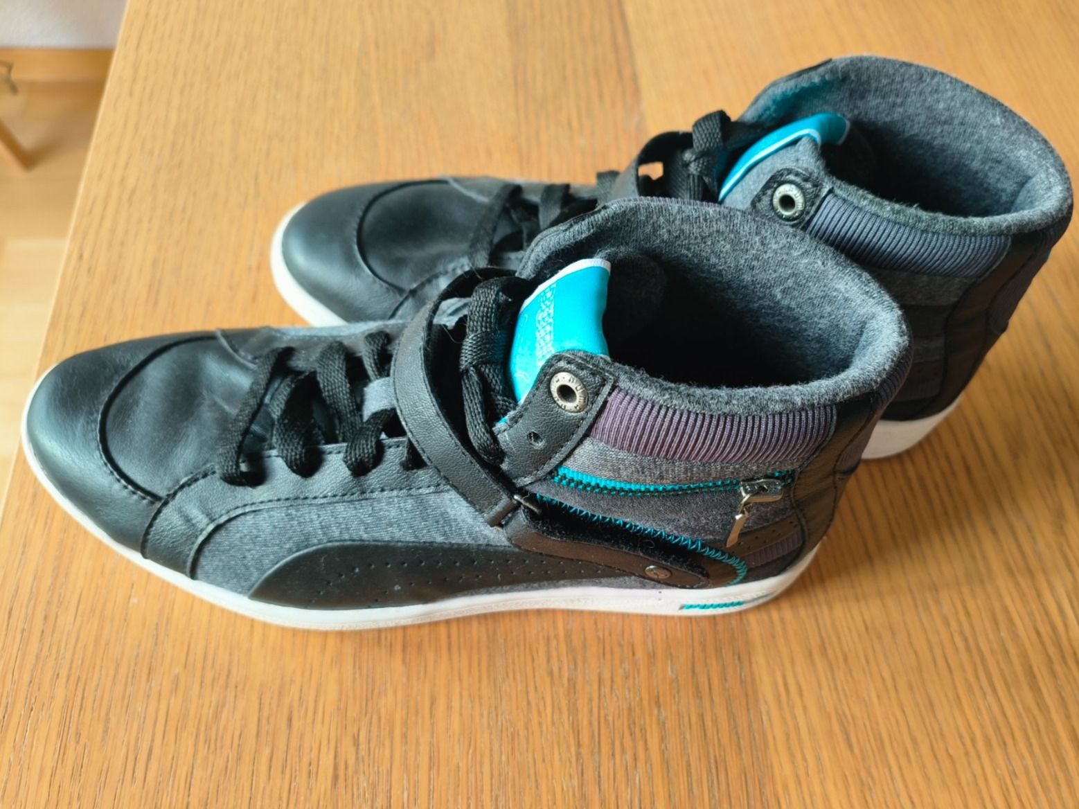 Puma Chaussures femmes: Puma Turnschuhe, 37.5 – D'occasion à Andelfingen par nicoletta11