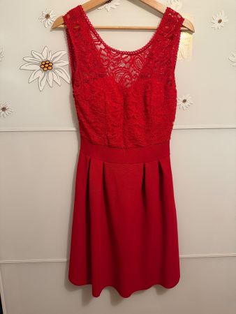Rotes Kleid mit Spitze, perfekt für den Sommer! Gr. M