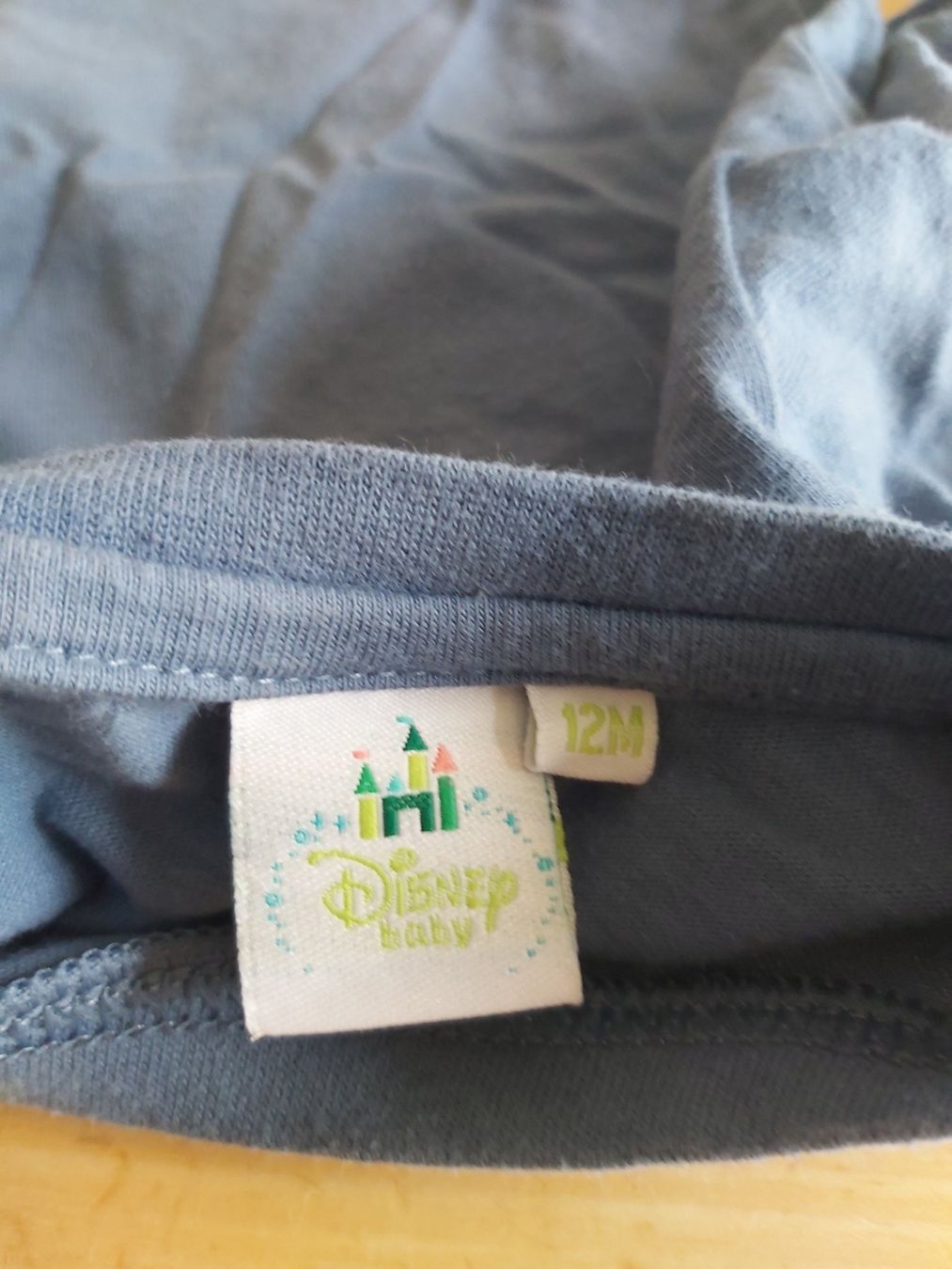 Pullover & Sweatshirts: Baby  blauer pullover für 12 Monate – Gebraucht aus Disentis/Mustér von epa_862v 2