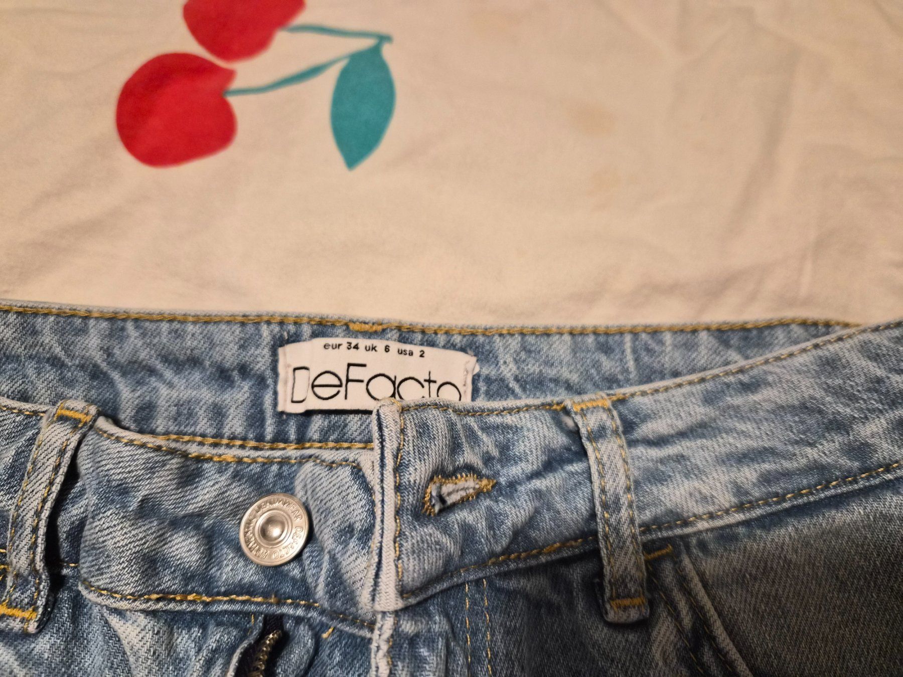 Pantalons: Jeans shorts gr 34 – Neuf (Voir description) à Dietikon par Eleda 1