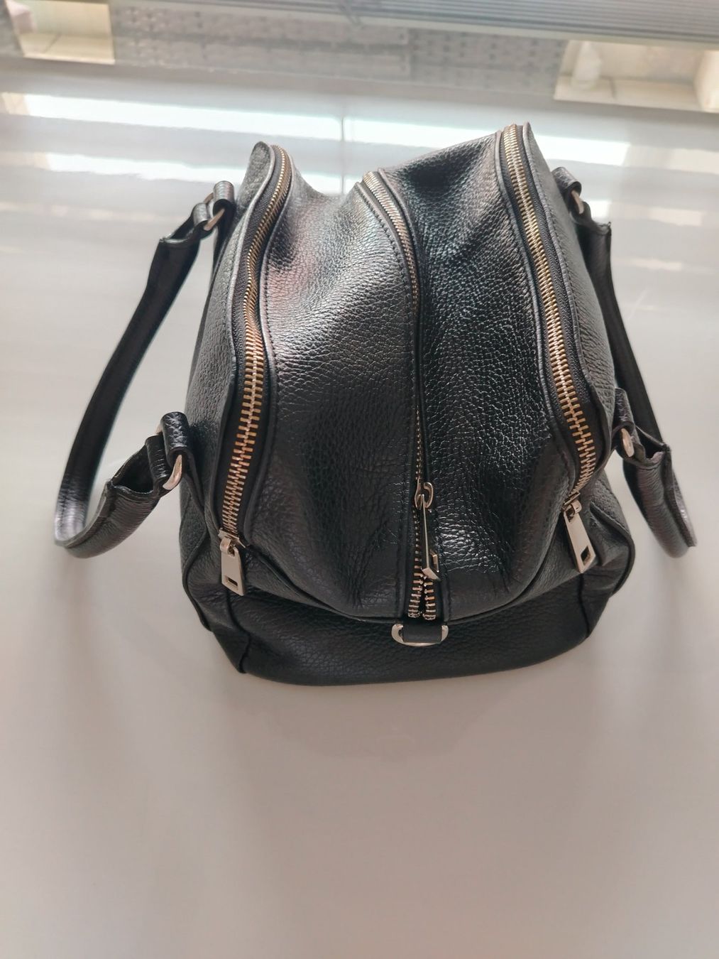 Borse da donna: Tasche/Echtledertasche – Usato da Winterthur venduto da mon_2yxl 1