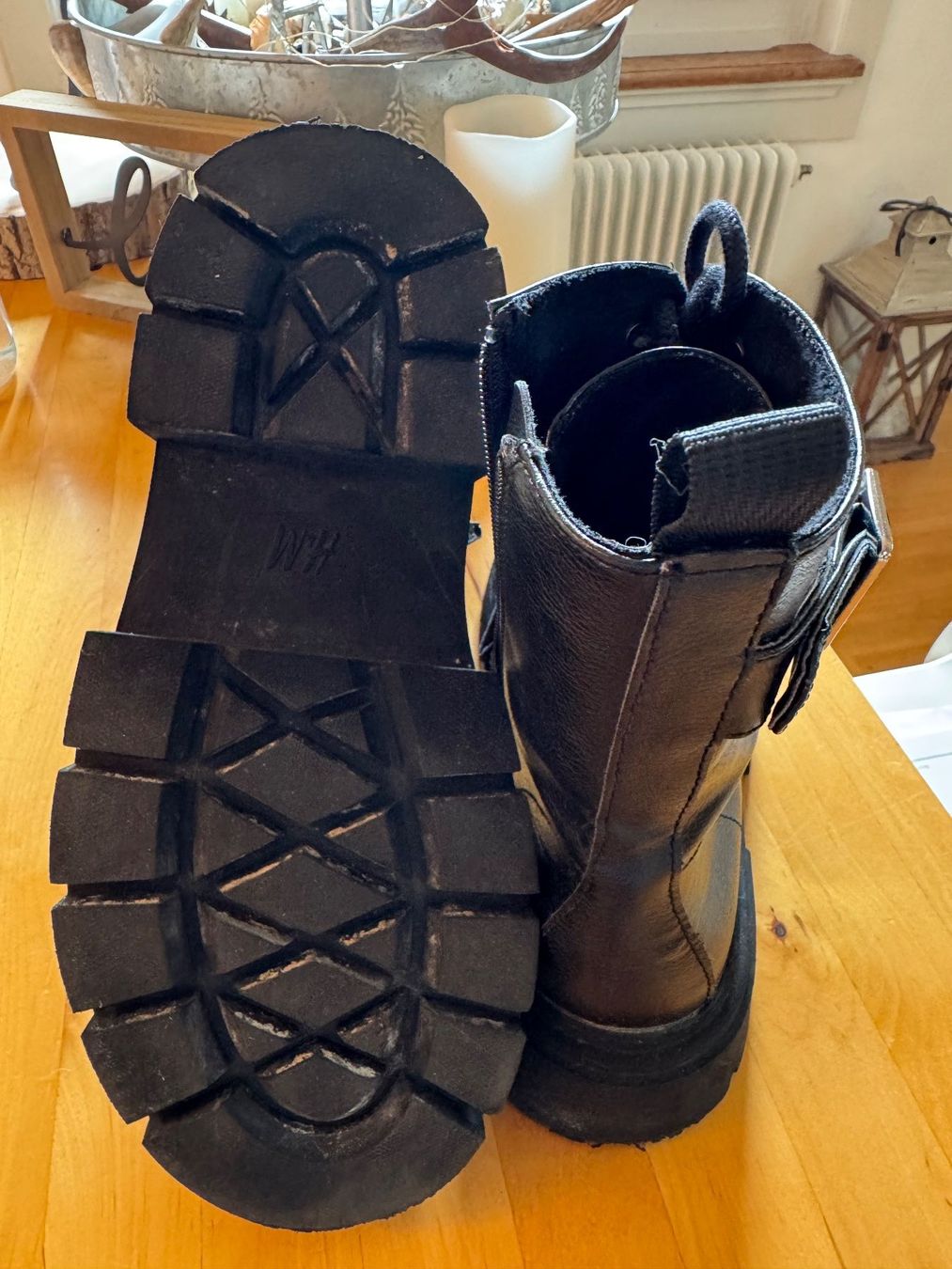 H&M Scarpe da donna: Stiefeletten von H&M – Usato da Spiez venduto da HomeShoppingSpiez 1
