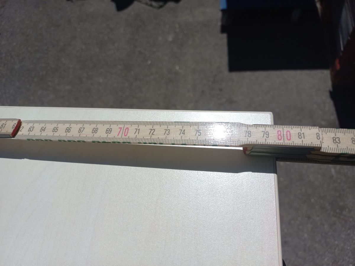 Tables: Tisch elektrisch höhenverstellbar – D'occasion à Rikon im Tösstal par Kurt_Goes_Classic 3