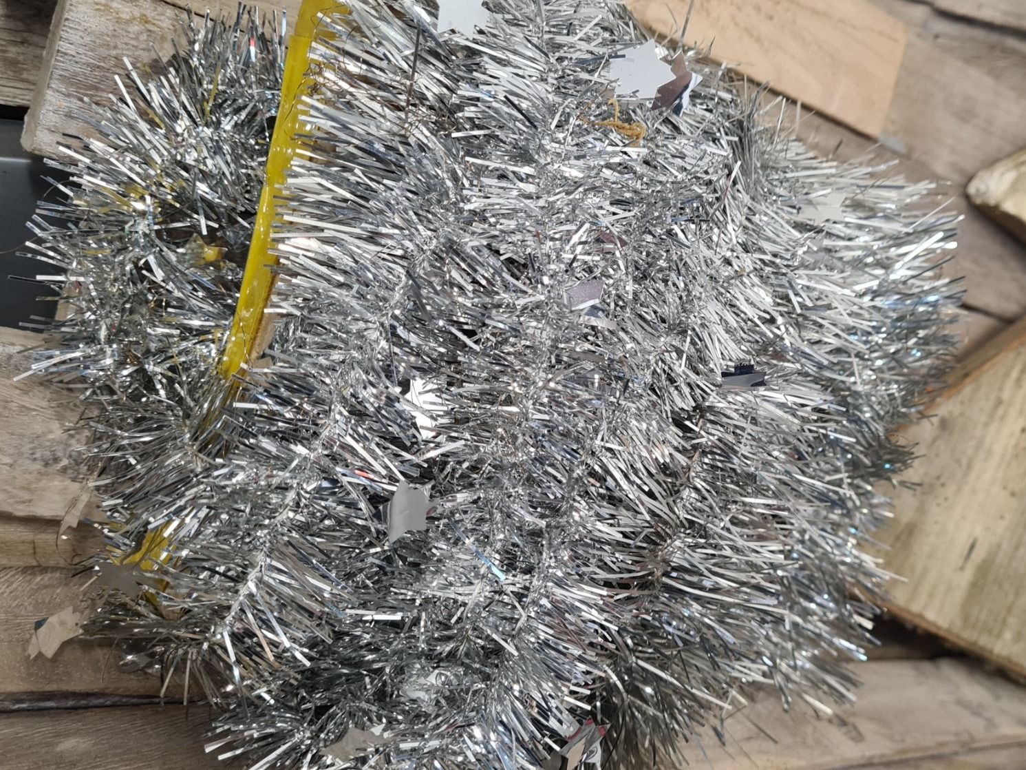 Alle Dekorationen: Silbrige Christbaum Lametta – Gebraucht aus Amriswil von kleindeko 2