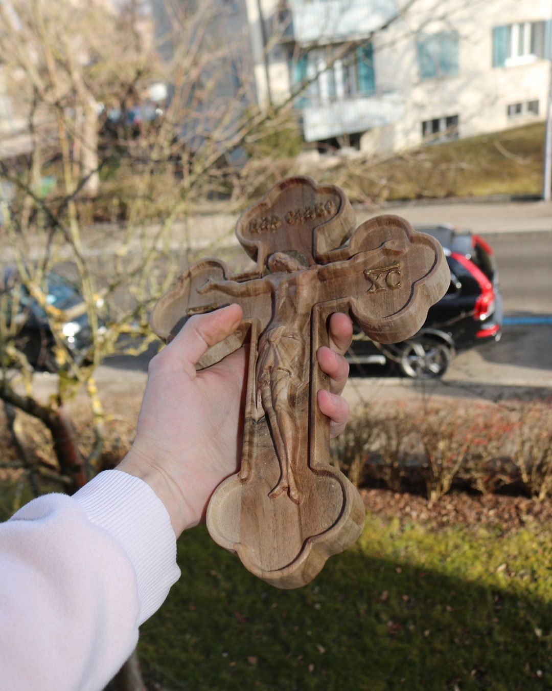 Gravures sur bois: Jesus Christus Kreuz aus Holz – Neuf avec emballage d'origine à Zürich par Miki_Schreiner 2