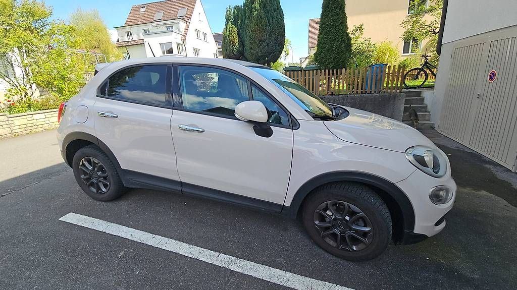 Autos: Sehr gut erhaltenes Auto  – D'occasion à Kriens par kida19 1