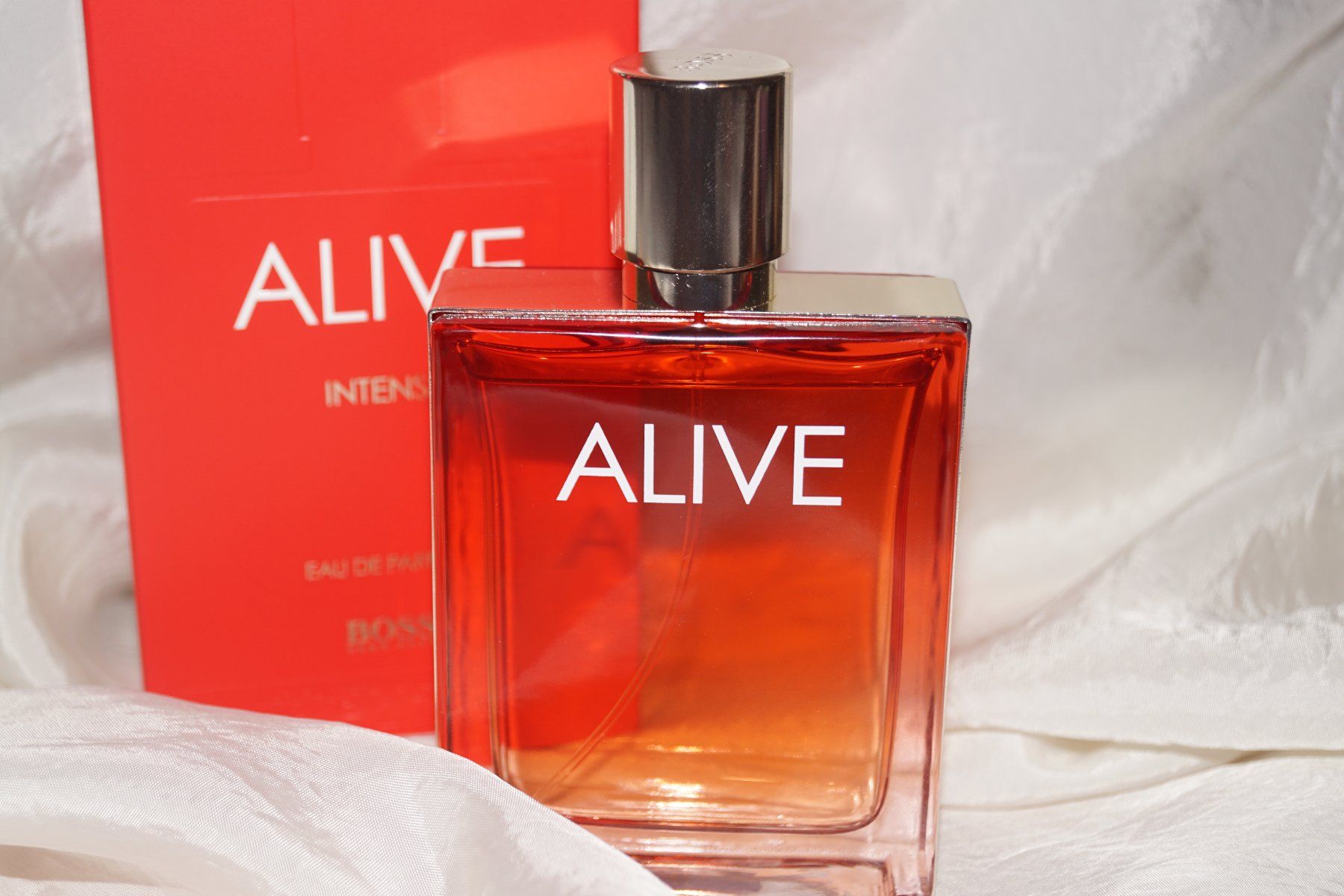 Hugo Boss Profumi & Eau de Toilette: Alive Intense Eau de Parfum Hugo Boss – Nuovo (secondo la descrizione) da Zürich venduto da Mukumukus