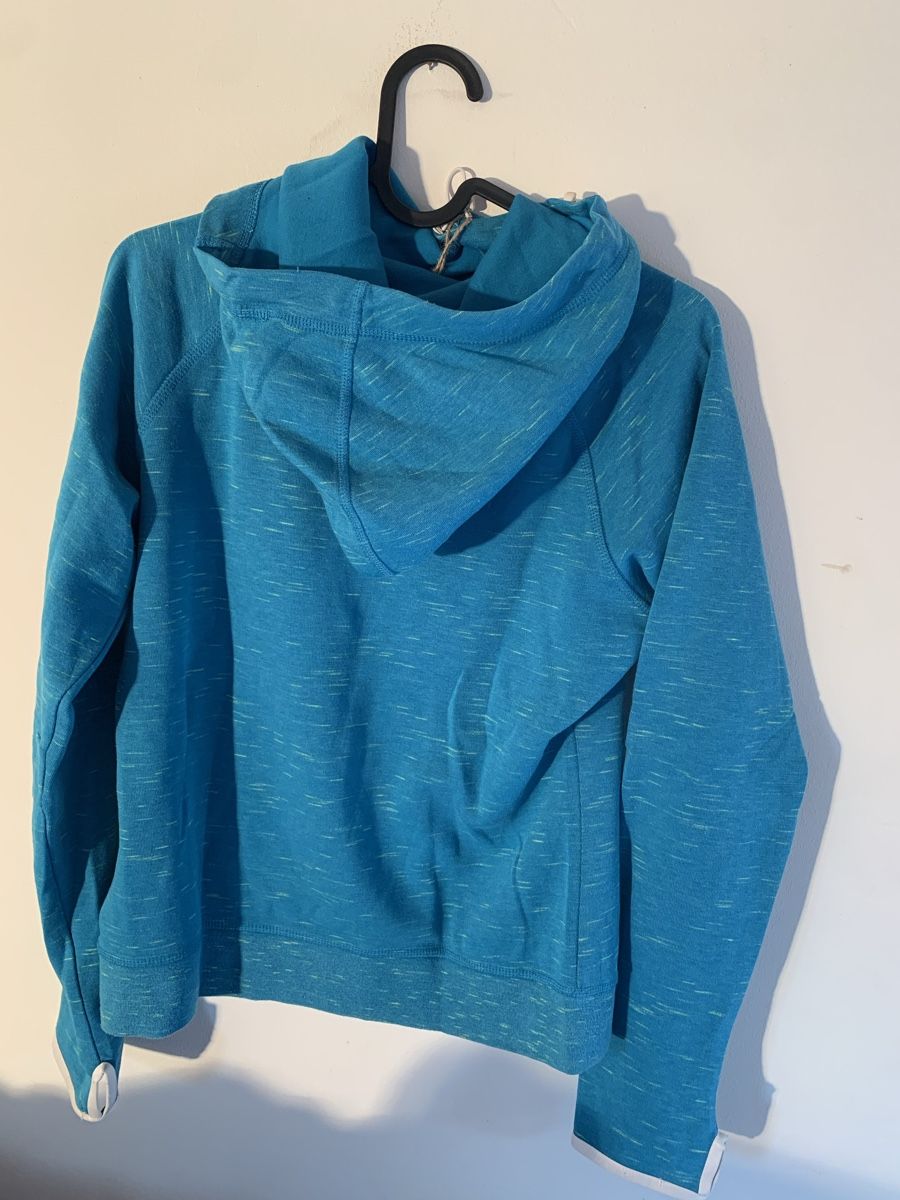 Nike Pullover & Sweatshirts: Pullover Nike – Gebraucht aus Bubendorf von lebkuchen03 2
