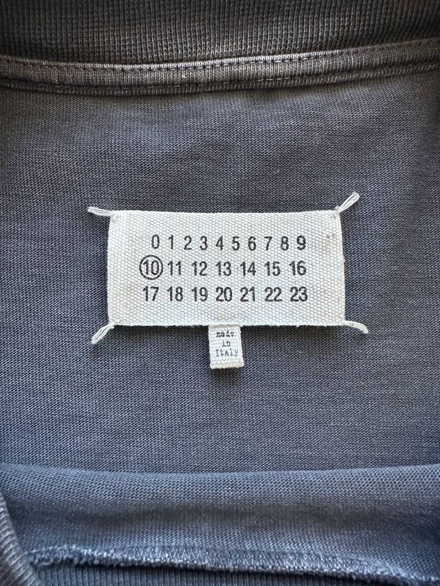 Maison Margiela T-shirt: Maison Margeila T-shirt  – Usato da Pfäffikon ZH venduto da Nataliia. 2