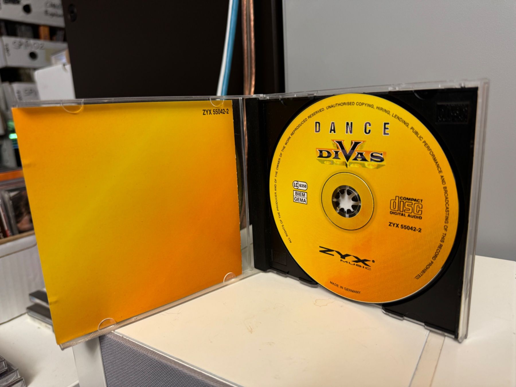 CD: Dance Divas - HA11M – Usato da Küsnacht ZH venduto da hardcore.earth 2