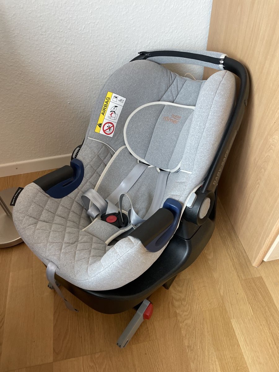 Britax Römer Auto-Kindersitze: Kindersitz Neugeborenes Römer Britax mit Base – Gebraucht aus Zürich von Circularrocks 2