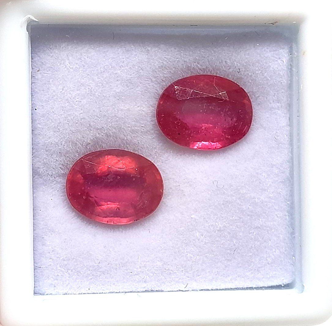 Edelsteine: 2x Rubis ovales 9x7 mm - Valeur 190.- Fr – Neu (gemäss Beschreibung) aus Grimisuat von Valgem