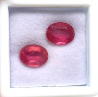 2x Rubis ovales 9x7 mm - Valeur 190.- Fr