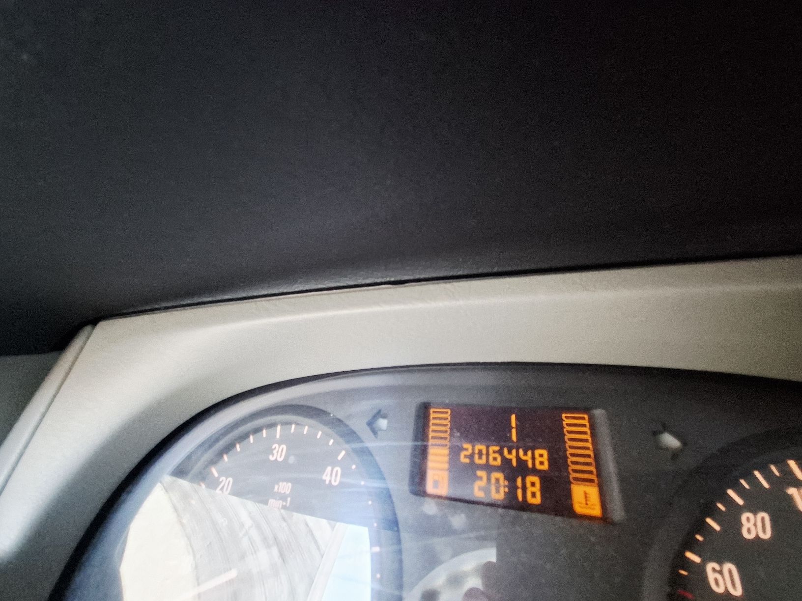 Opel Autos: Opel Vivaro 2.5 9Plätzer – D'occasion à Buochs par TodoAlles 7