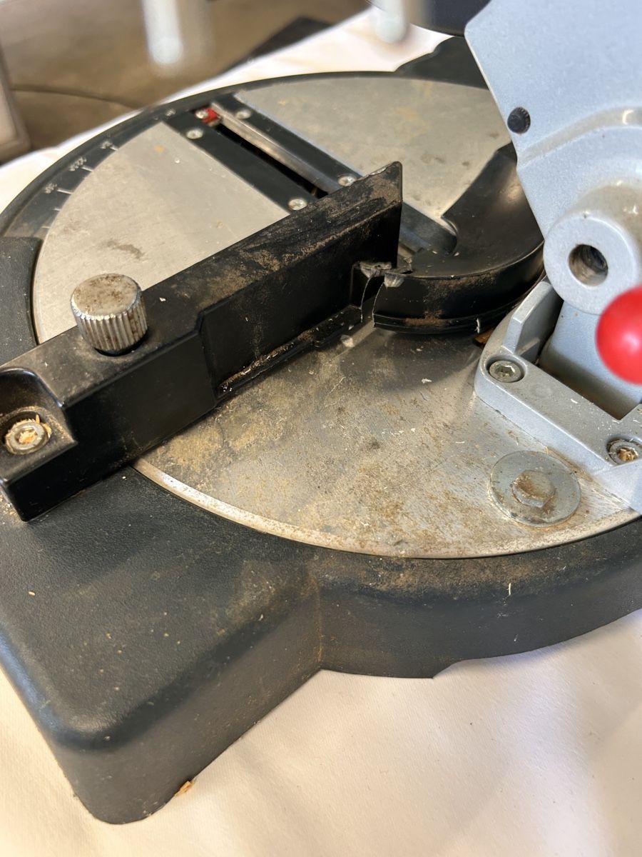 Einhell Seghe: Einhell KGS 210 Gehrungssäge, Gebraucht – Difettoso da Kehrsiten venduto da fot_55m5 4