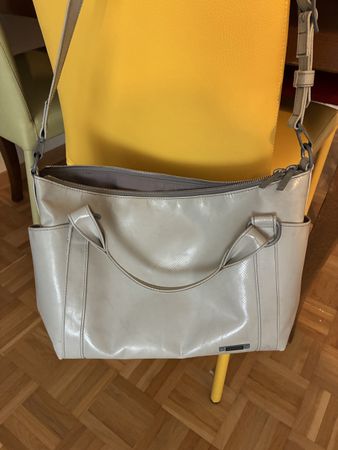 Sac Freitag Austen gris clair en très bon état.