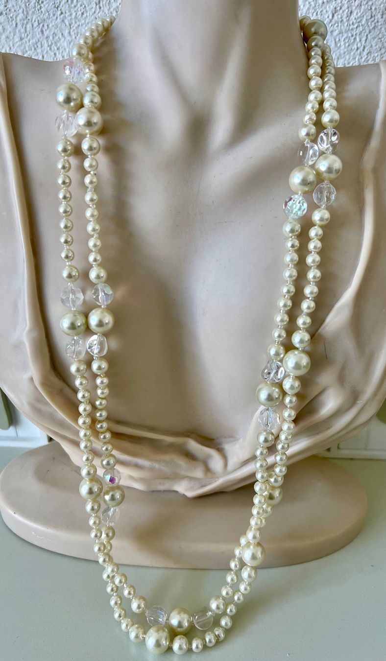 Catenine: Extra lange Perlenkette - 158 cm -  irisierende Kristalle – Usato da Ruswil venduto da artbyhand 2