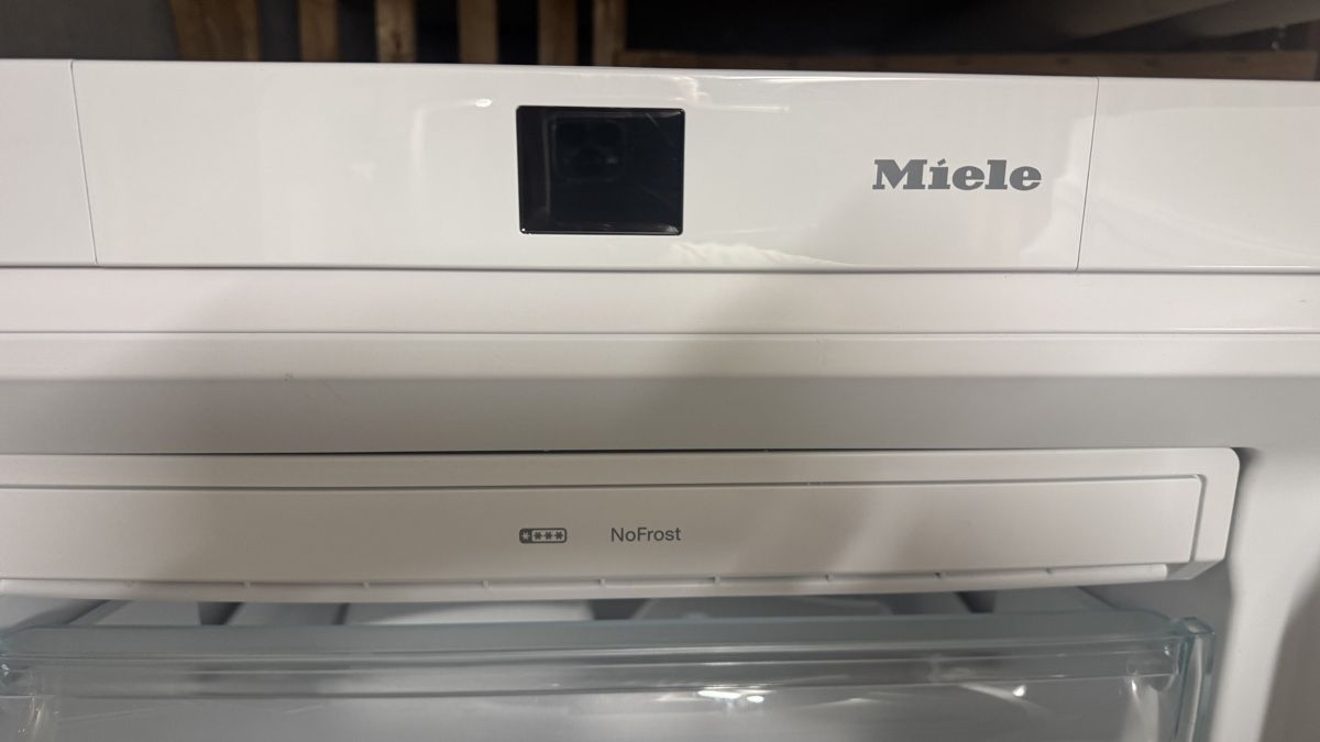 Congelatori: Miele Gefrierschrank mit 320 Litern Nutzinhalt – Usato da Mönchaltorf venduto da DRUG-TITO 2