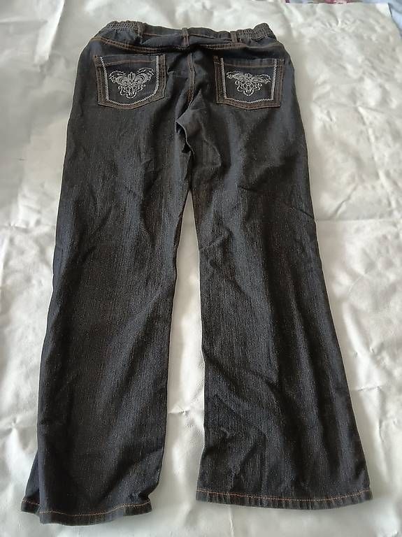 Jeans: Jeans léger noir – D'occasion à Yverdon par Nany6 1