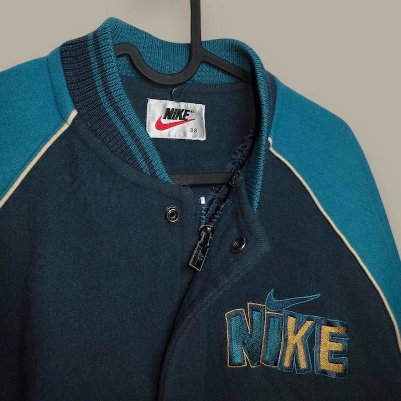 Nike Giacche: SELTENE 90s Vintage Nike Varsity Jacke – Usato da Oftringen venduto da sunnelos 1
