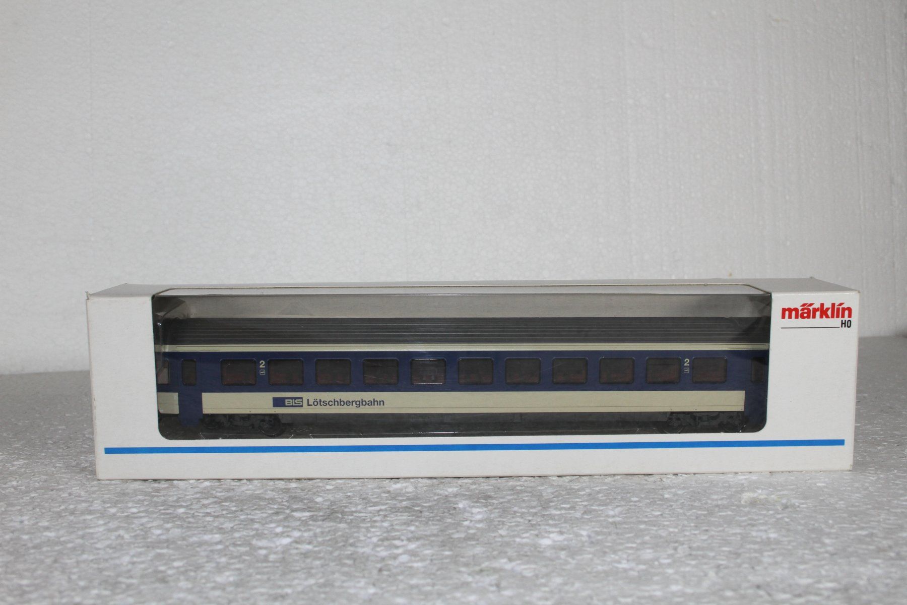 Märklin Modellini di ferrovie: Märklin 4218 BLS 2. Kl. – Usato da Triesen venduto da gleis8 9