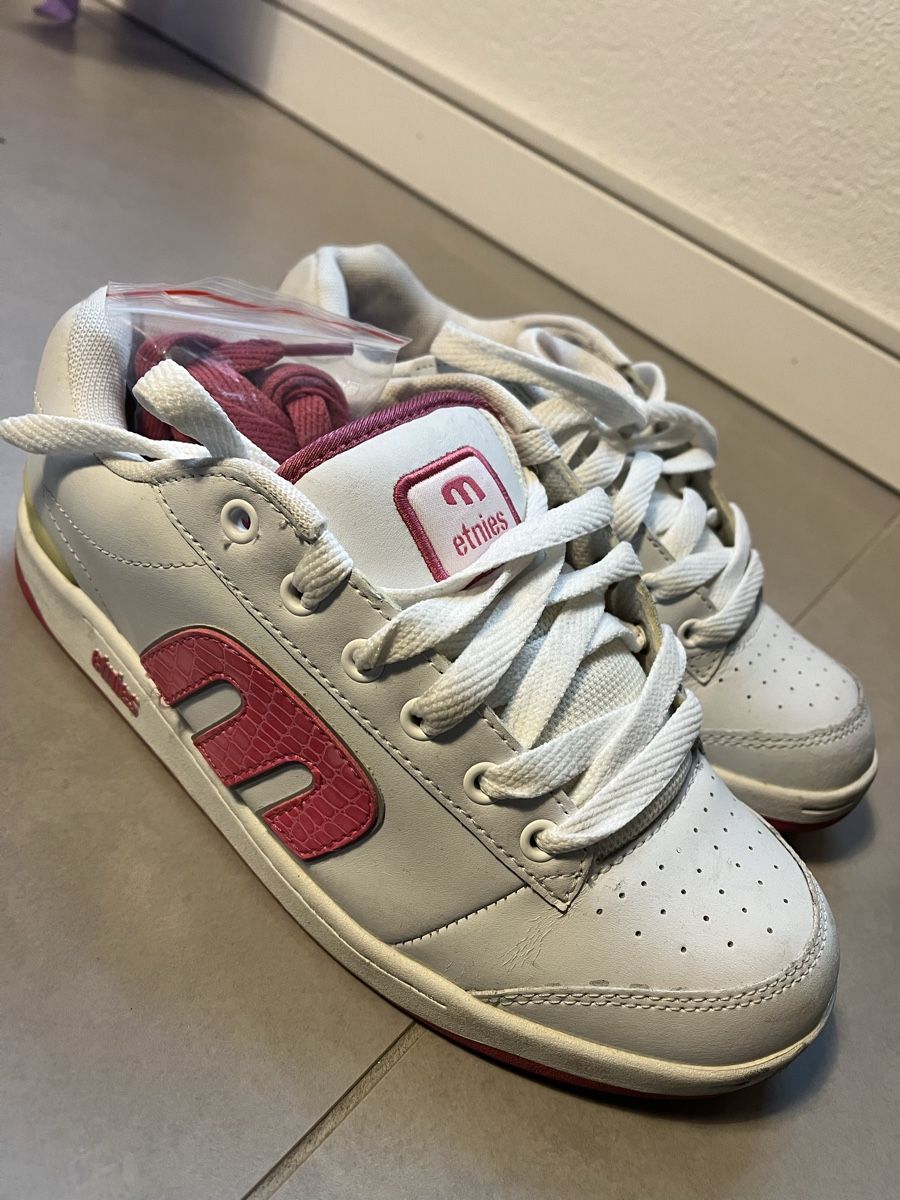 Etnies Scarpe da donna: Scarpe Etnies – Usato da Osogna venduto da lil_kfs9 1