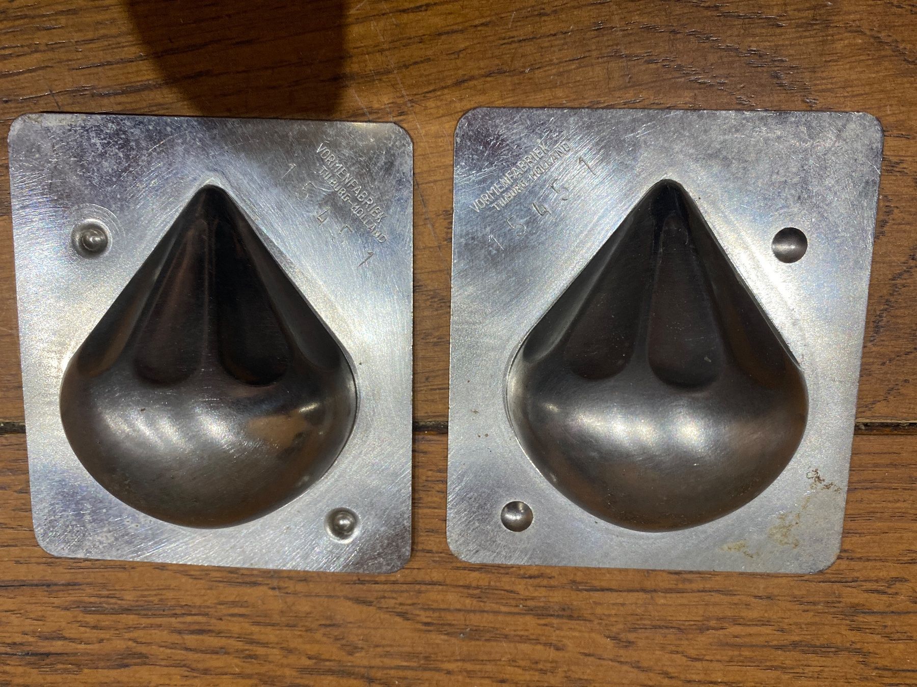 Teglie da forno: Moule chocolat schokoladenform 6cm – Usato da Lajoux JU venduto da Briard0