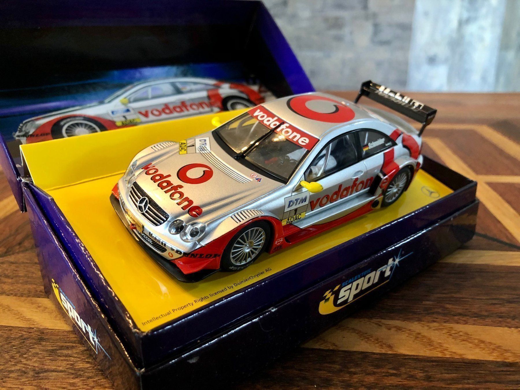 Piste: Mercedes CLK DTM "Vodafone" No 1 – Nuovo e nell'imballaggio originale da Dielsdorf venduto da Eleanor_Dude 2