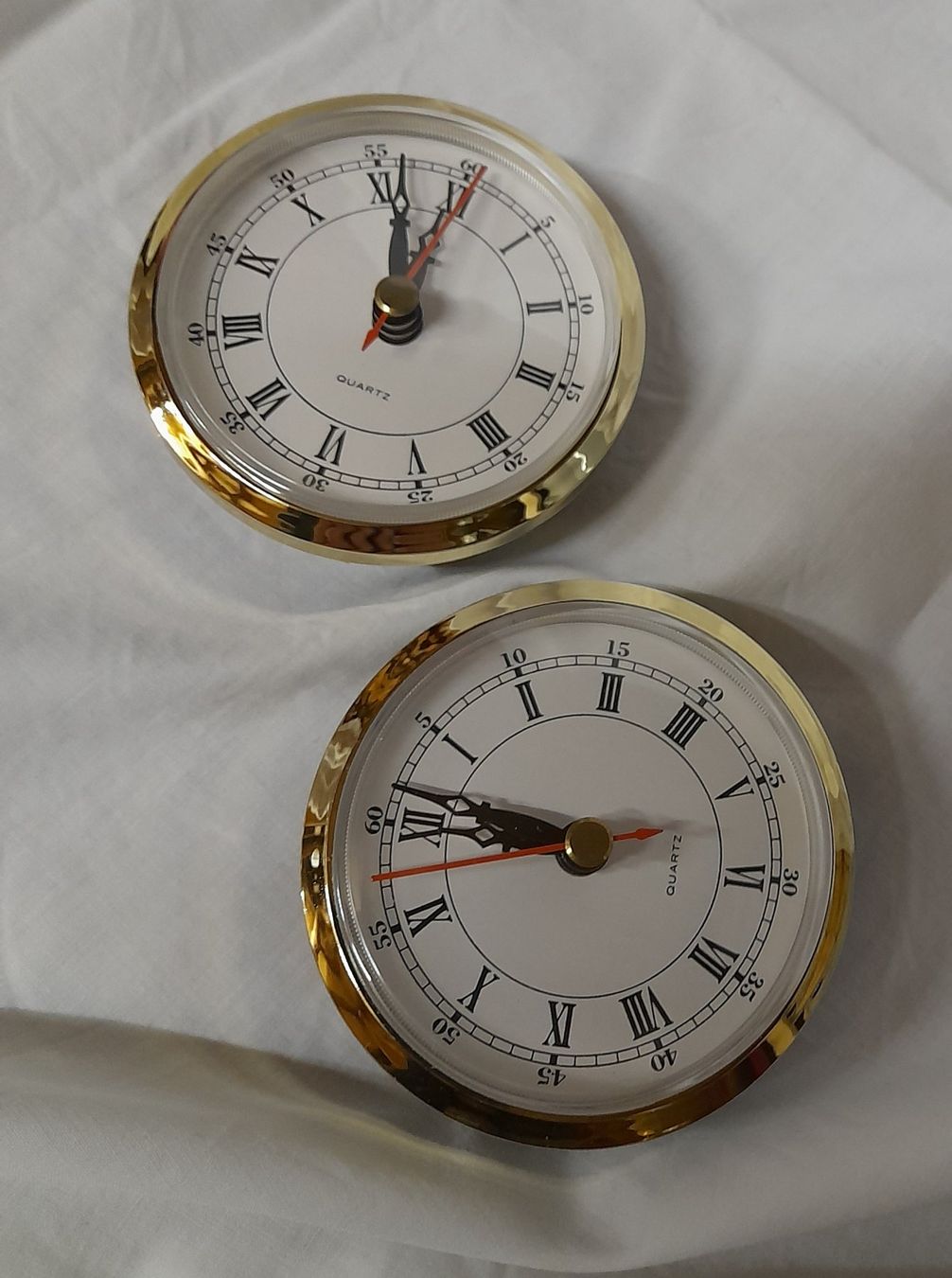 Orologi: Uhrenlaufwerke  2 Stück – Nuovo e nell'imballaggio originale da Davos Frauenkirch venduto da bib_8pq5