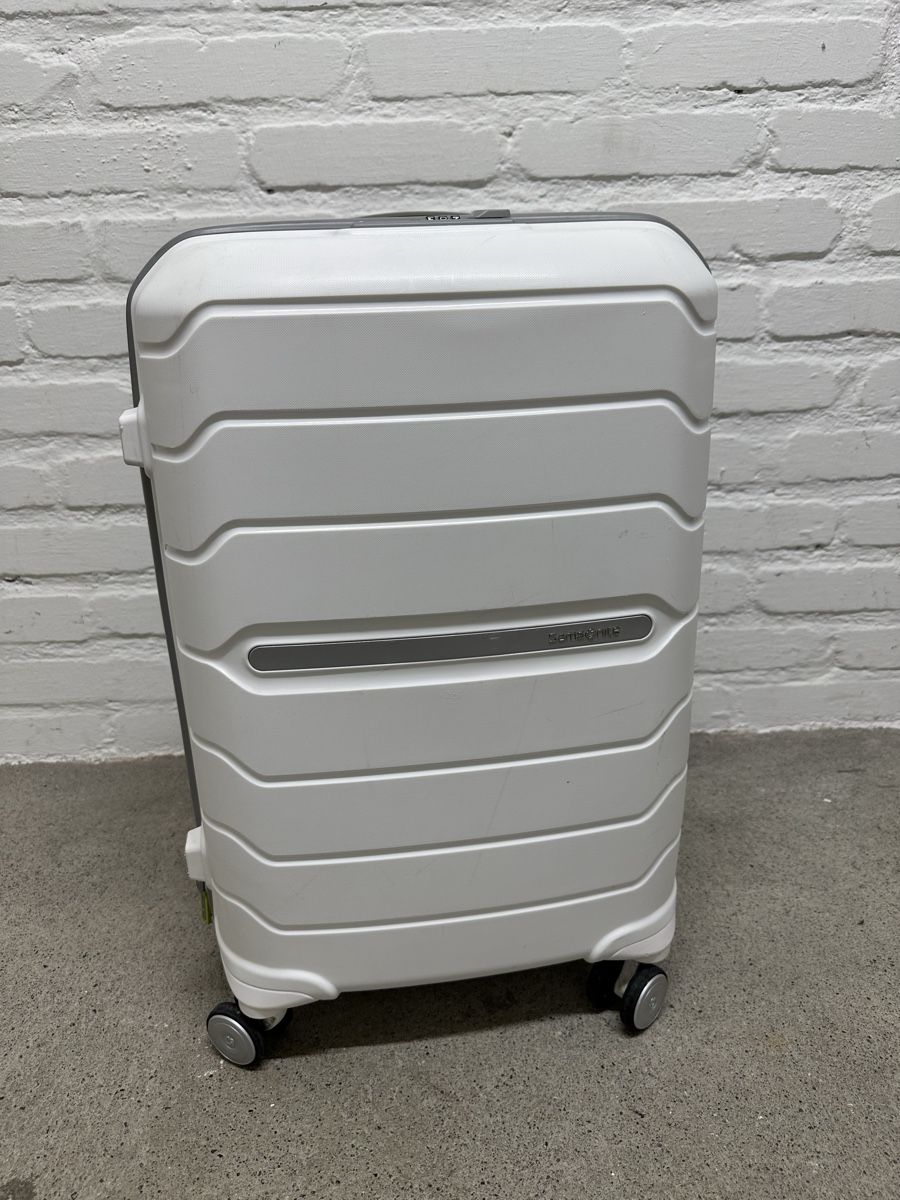 Samsonite Reisekoffer: Samsonite Hartschalenkoffer weiss gebraucht – Gebraucht aus Zürich von Kiwi33 1