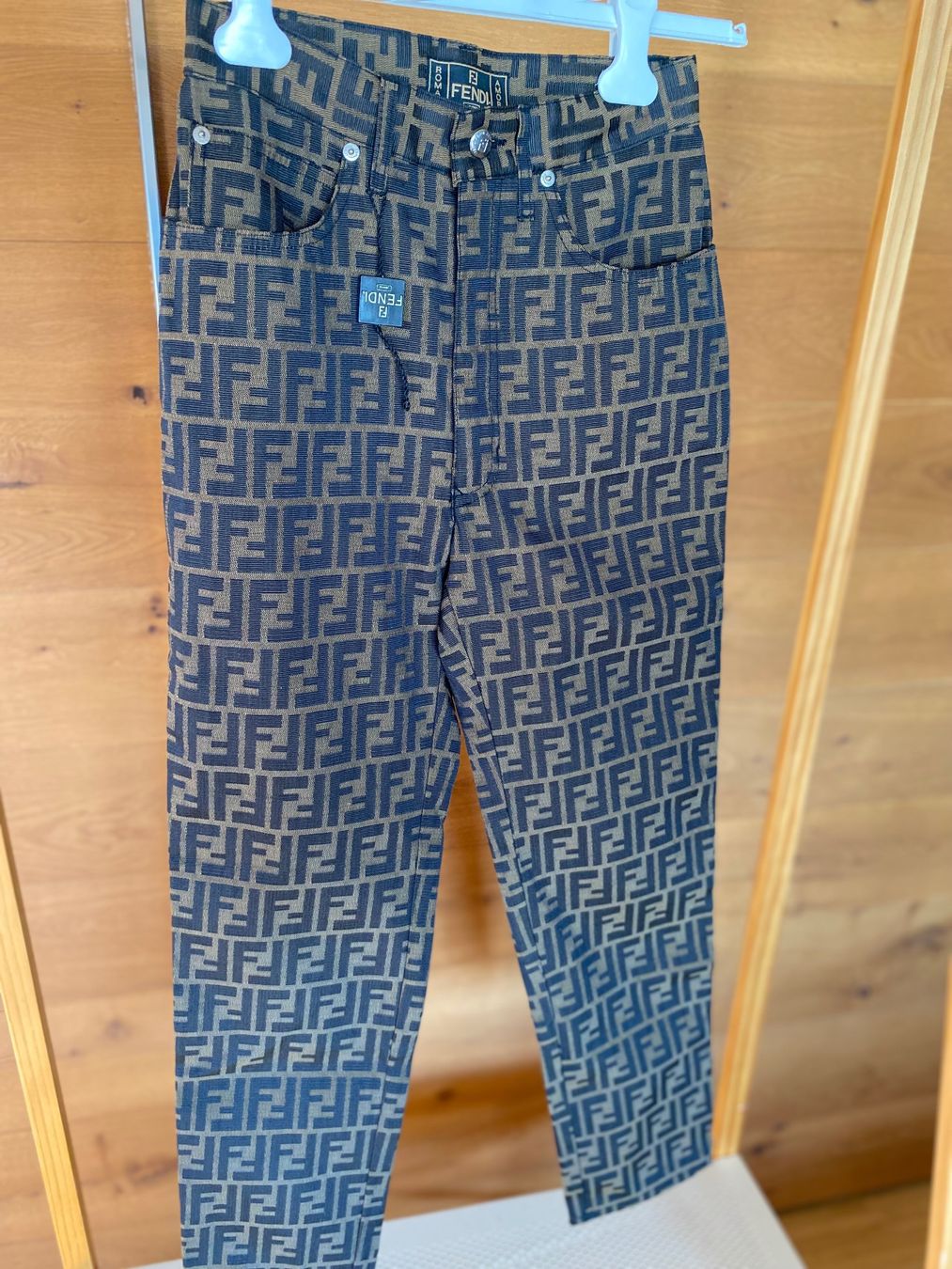 Fendi Pantaloni: Original Vintage Fendi Hose – Nuovo e nell'imballaggio originale da Eggersriet venduto da VintageCouture86 5
