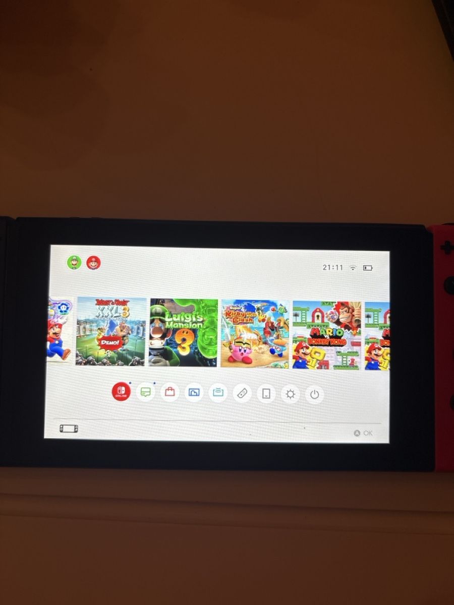 Nintendo Konsolen: Nintendo Switch Konsole | 4 Controller | 9 Games – Gebraucht aus Lachen SZ von doppelg 2