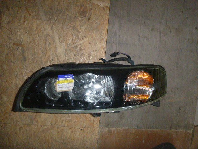 Xenon Scheinwerfer VL Volvo V70/ XC70 30655905, 30727205 (Gebraucht) in ...