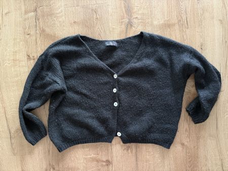 Warmer Wollcardigan von Zwillingsherz, Grösse M/L, schwarz