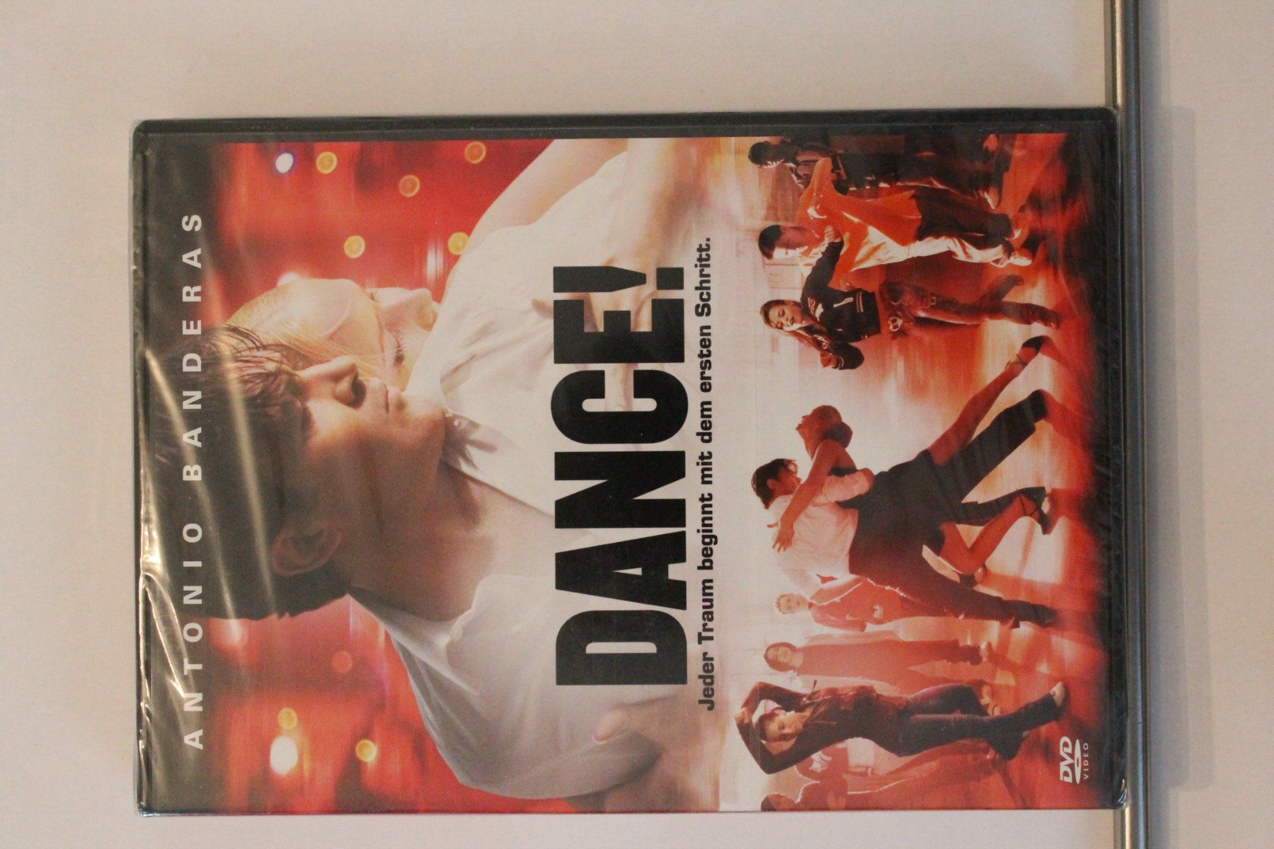 Tutti i DVDs: Dance! - Jeder Traum beginnt mit dem ersten Schritt. – Usato da Grenchen venduto da Manuel.We