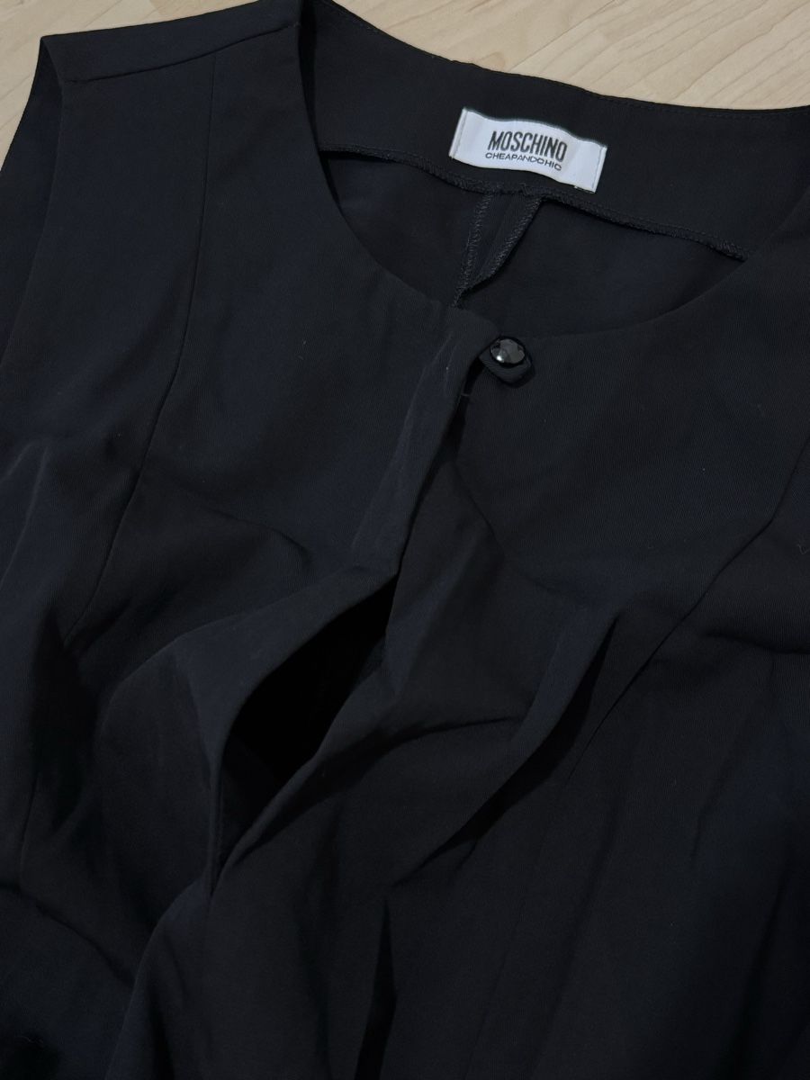 Moschino Vestiti: Moschino cheap&chic robe noire – Usato da Villeret venduto da bys_k95b 4