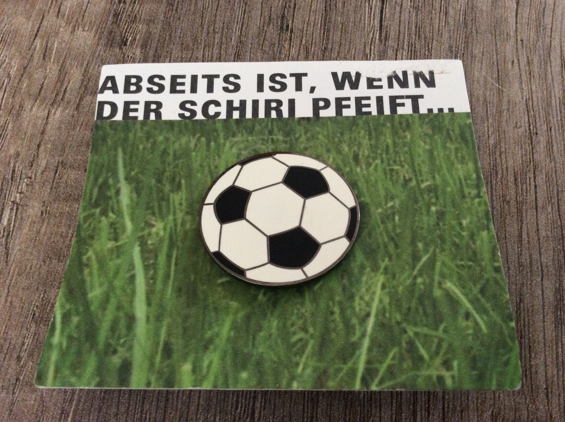 Placchette & Badge: 1 Fussball Pin – Usato da Triesen / Liechtenstein venduto da Edgardo55