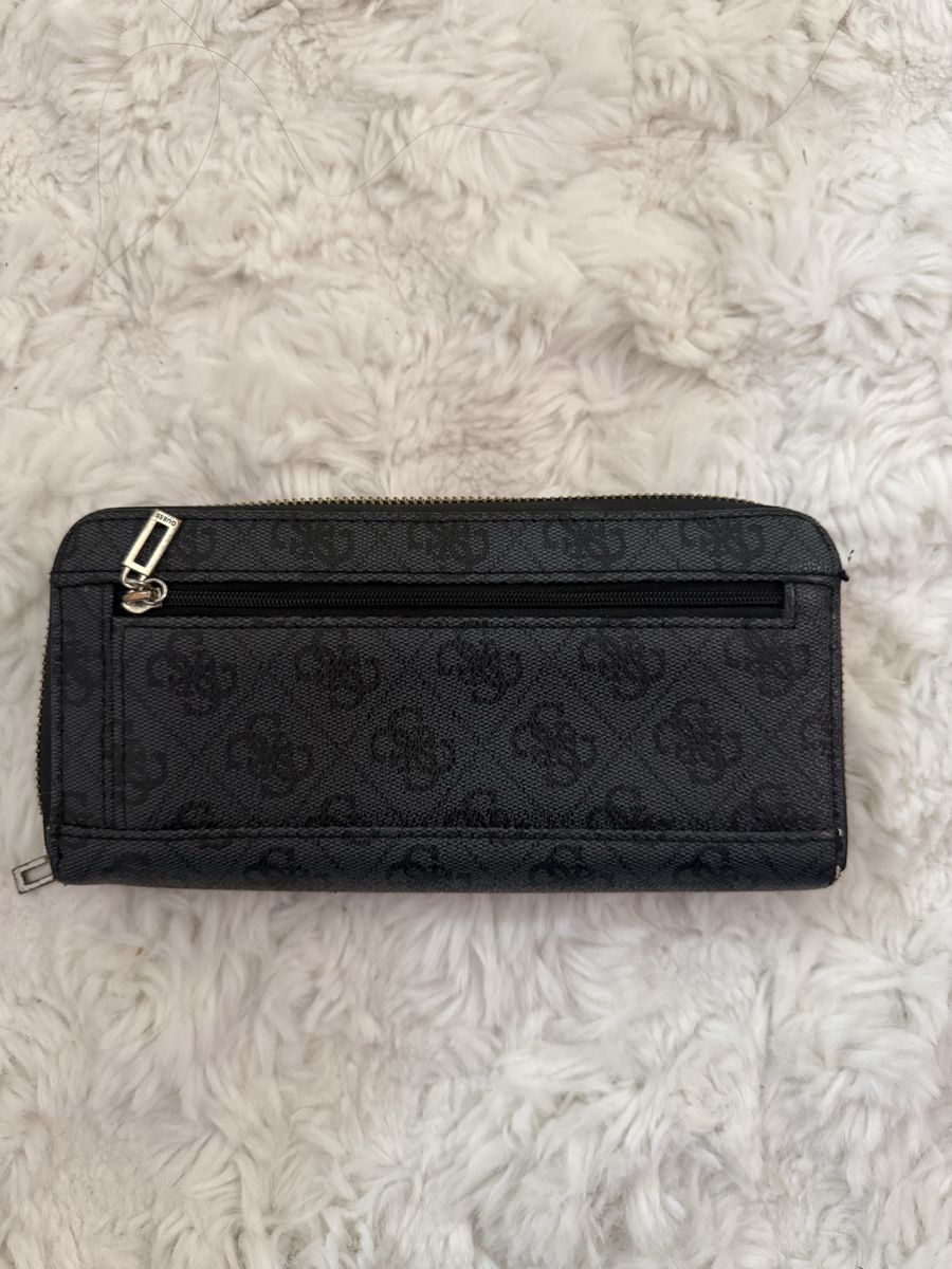 Guess Portemonnaies: Porte monnaie Guess – D'occasion à Neuchâtel par xiao_bei 2