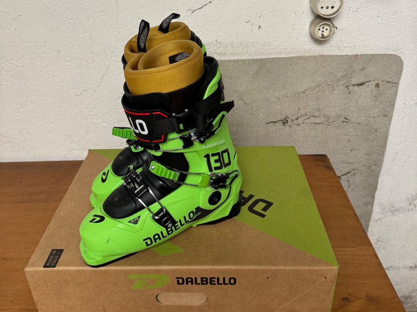 Scarpe da uomo: Dalbello Krypton Ski Boots – 27.5 – Usato da Le Châble VS venduto da Scott128
